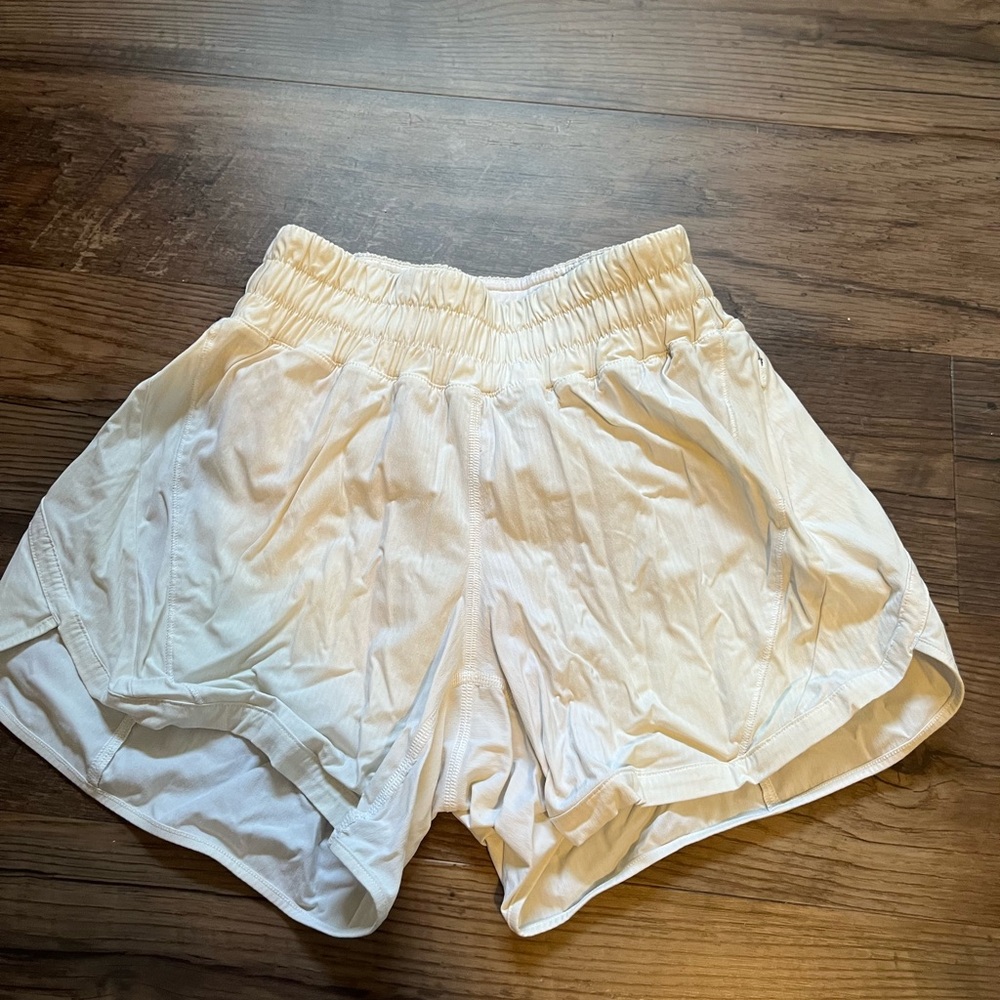 Lululemon track that high rise 4” shorts